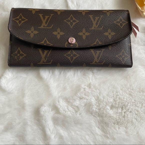 Louis Vuitton Emilee Wallet - Picture 7 of 15